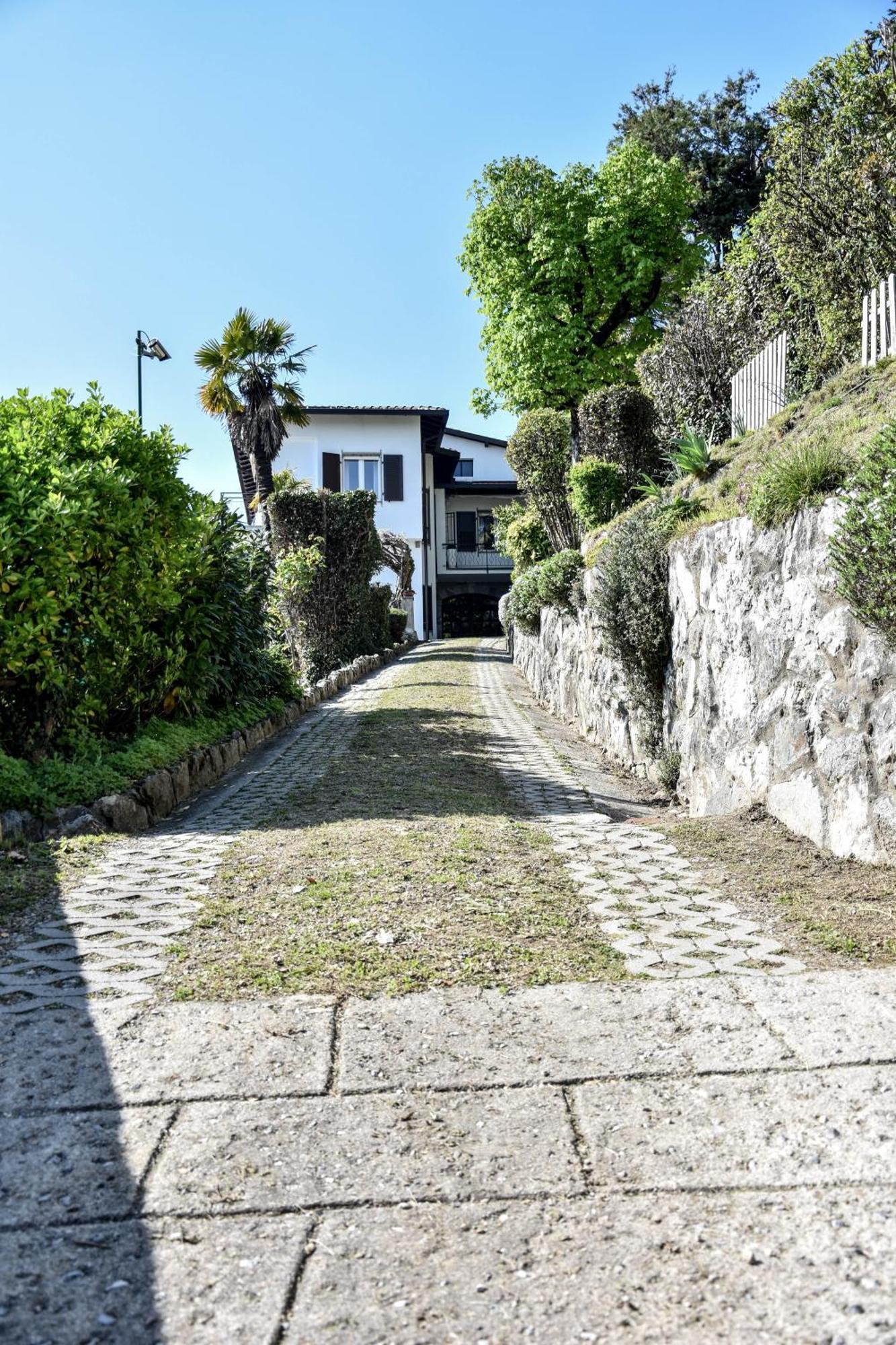 Villa Antonella, App. Vittoria Tavernerio Luaran gambar
