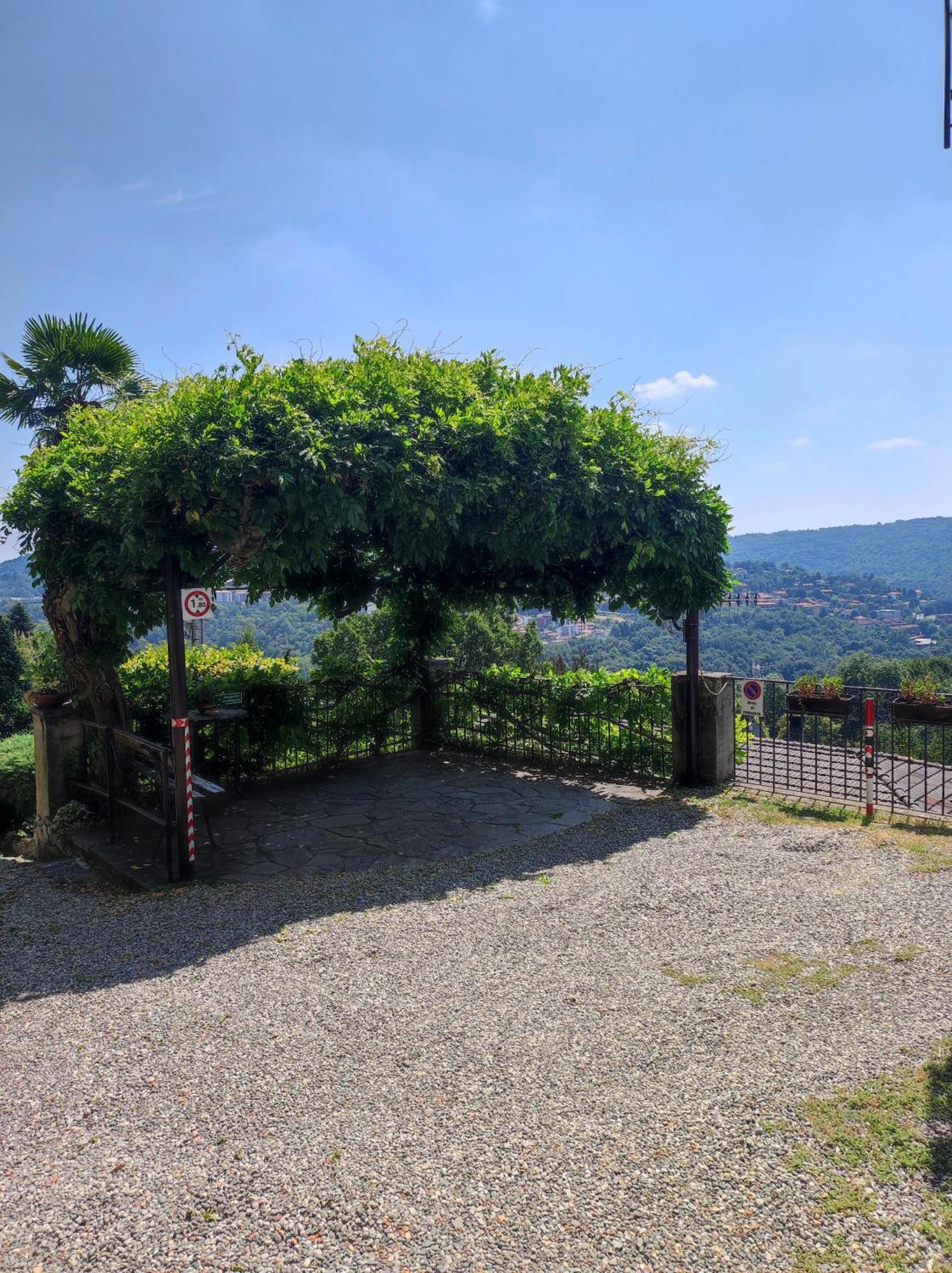Villa Antonella, App. Vittoria Tavernerio Luaran gambar