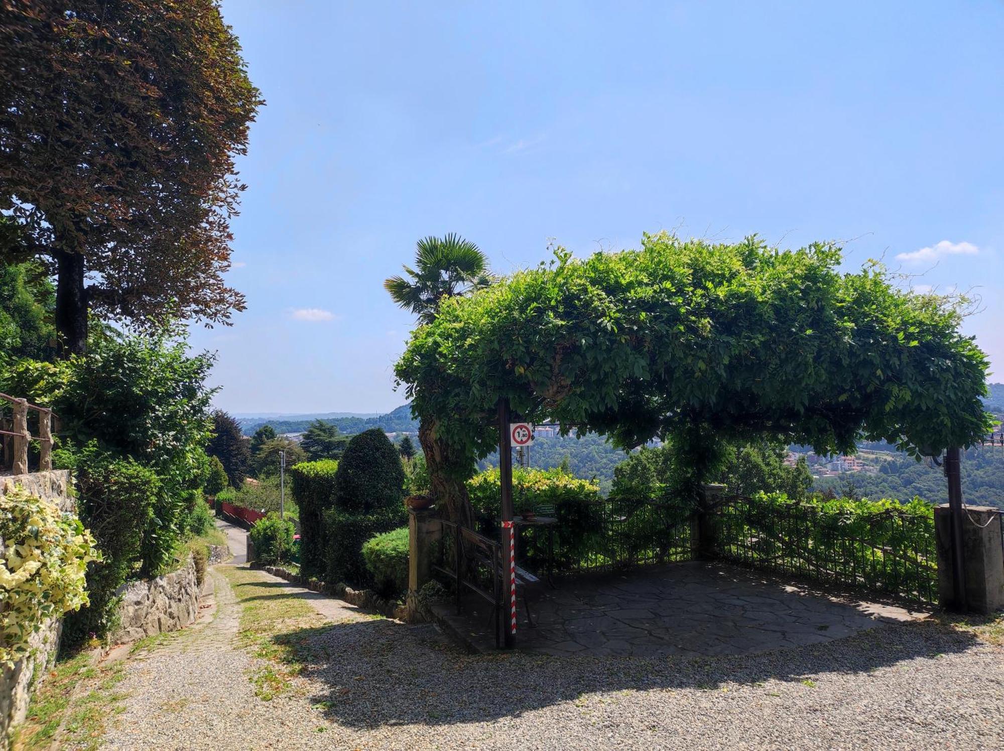 Villa Antonella, App. Vittoria Tavernerio Luaran gambar